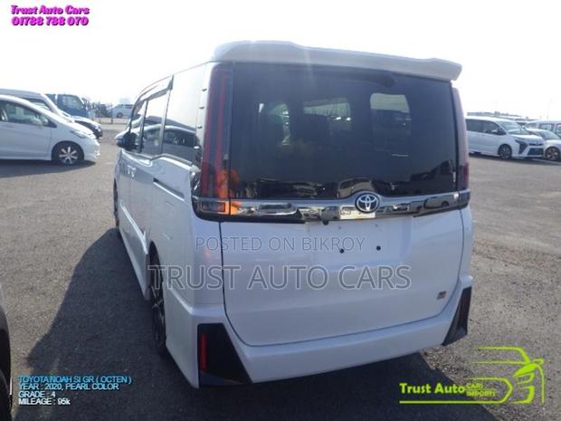 Toyota Noah SI GR, NON-HYBRID 2020
