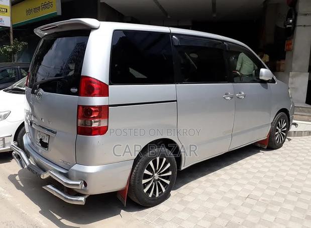 Toyota Noah 2.0 FWD (8 Seater) 2003 Silver