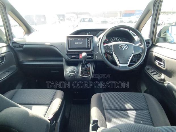 Toyota Noah Non Hybrid Push 4 AP 2021