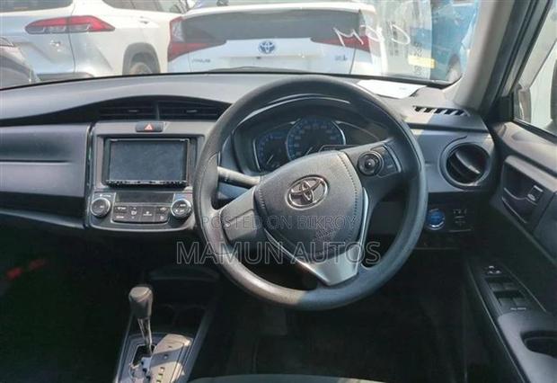 Toyota Axio EX HYBRID SILVER 2020