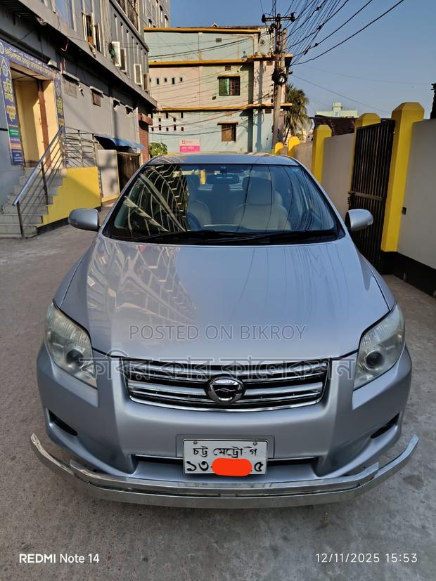 Toyota Axio silver 2010