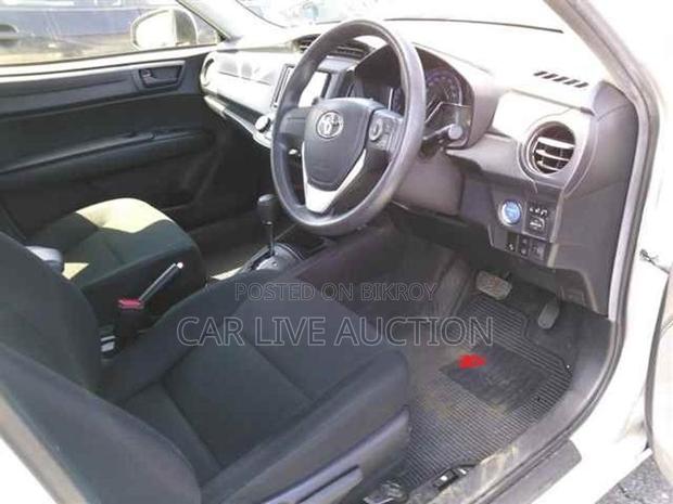 Toyota Axio Hybrid EX Package 2021