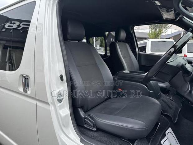 Toyota Hiace SUPER GL DARK PRIME2 2020