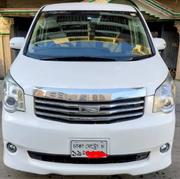 Toyota Noah si push 2013 for sale