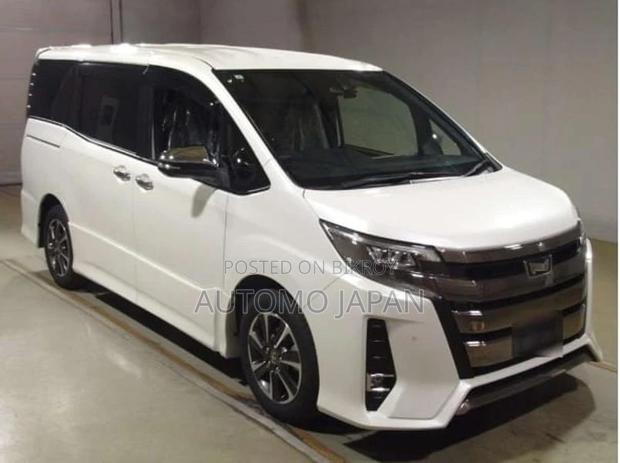 Toyota Noah WXB 2021