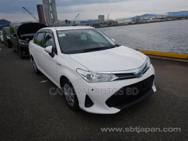 Toyota Axio 1.5 Hybrid 2WD 2020 White