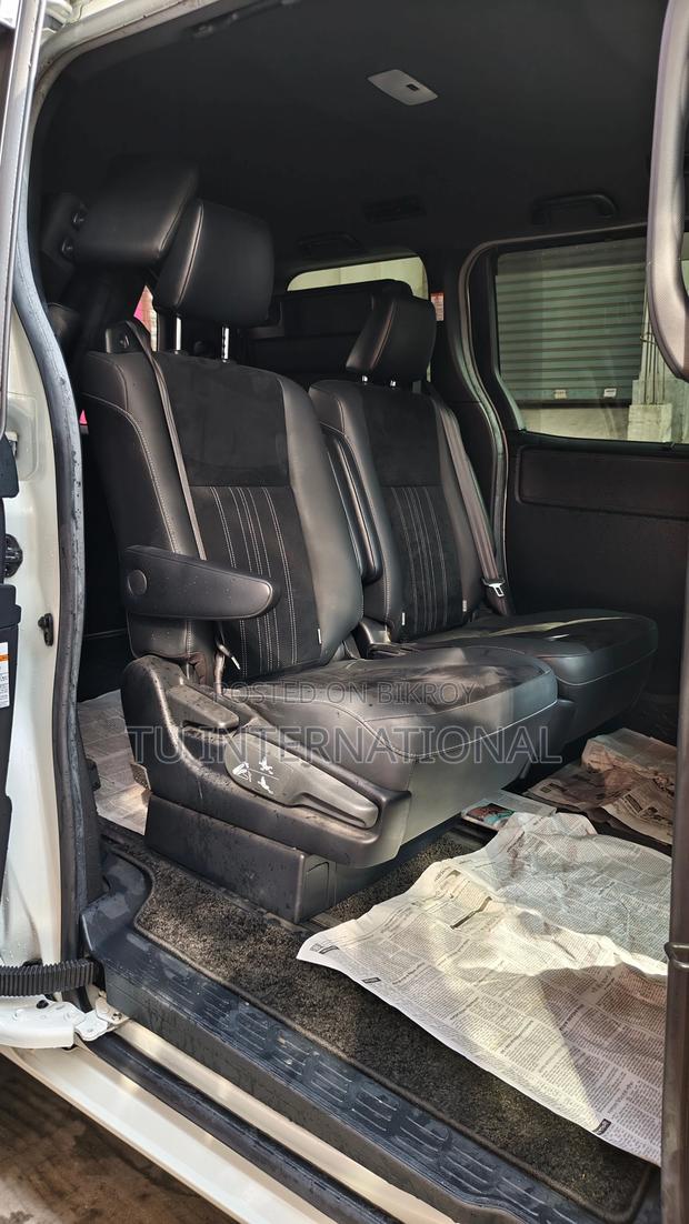 Toyota Esquire 2DOOR POWER HV 2020
