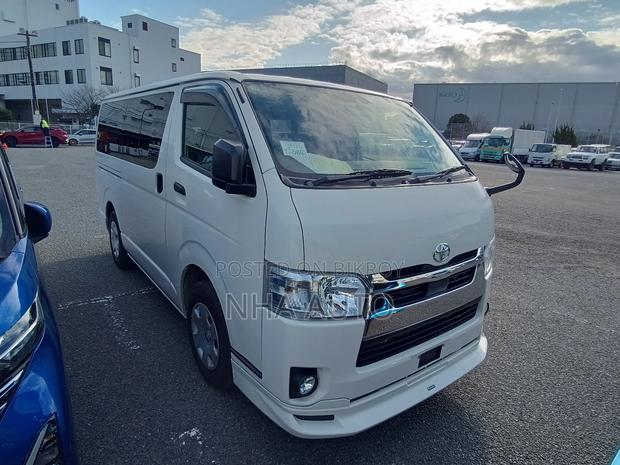 Toyota Hiace GL DUEL AC 2021