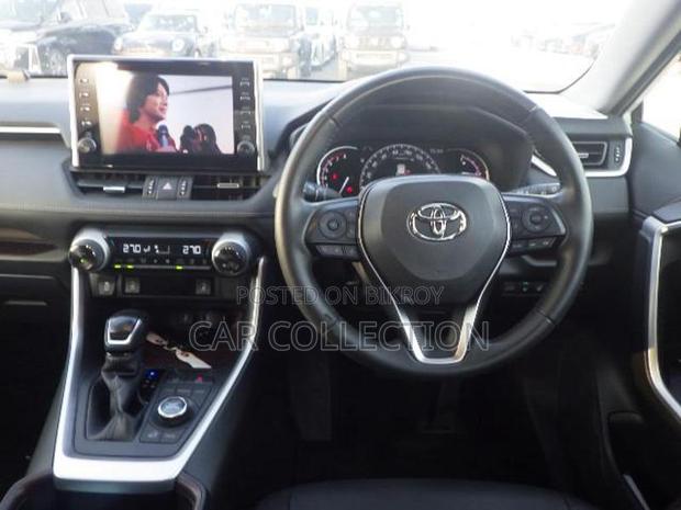 Toyota RAV4 G-Z Non Hybrid Pearl 2021