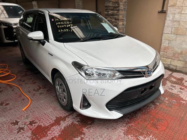 Toyota Corolla Fielder 1.5 Hybrid FWD 2020 White