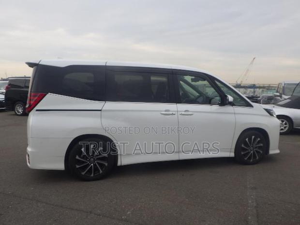 Toyota Noah S-Z, GRADE : 4.5 2022