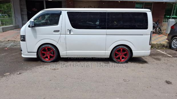 Toyota Hiace SGL DPS2 MODELLISTA 2021