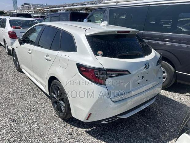 Toyota Corolla TOURING WXB PEARL 2020