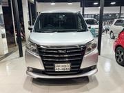 Toyota Noah NON HYBRID 2016 for sale