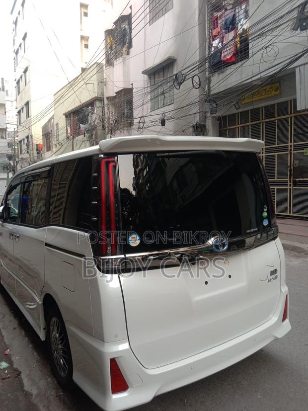 Toyota Noah 2020
