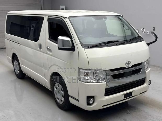 Toyota Hiace SUPER GL KEY START 2020