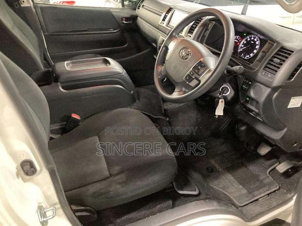 Toyota Hiace SUPER GL KEY START 2020
