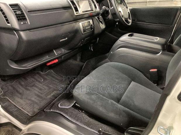 Toyota Hiace SUPER GL KEY START 2020