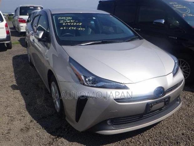 Toyota Prius S 2020