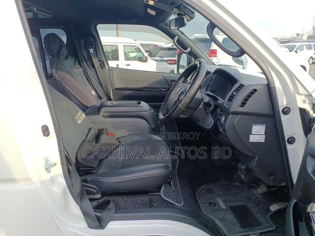 Toyota Hiace SUPER GL DARK PRIME 2021