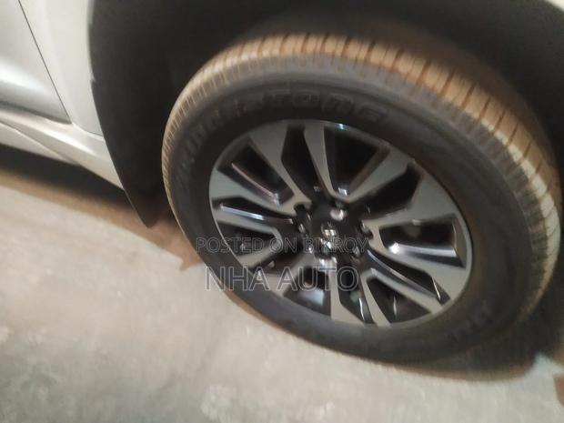 Toyota Land Cruiser Prado TXL 2023