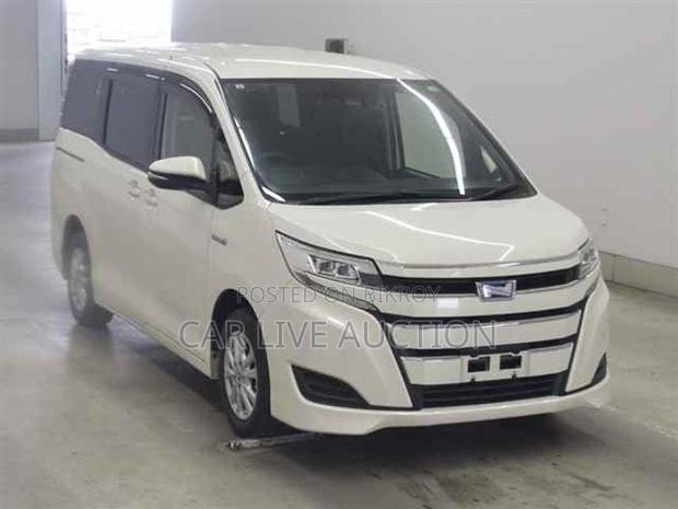 Toyota Noah Hybrid X READY 2020