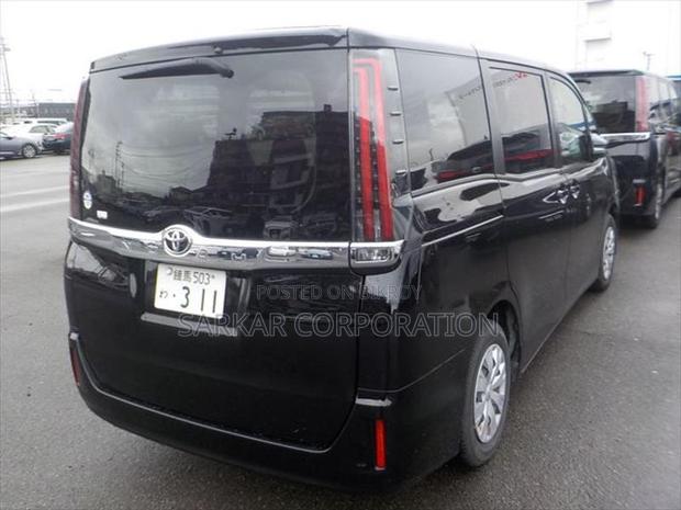 Toyota Noah X 2020