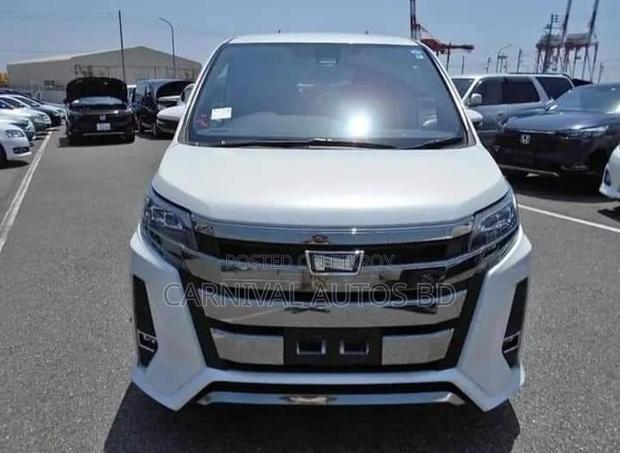 Toyota Noah SI WXB HYBRID 2021