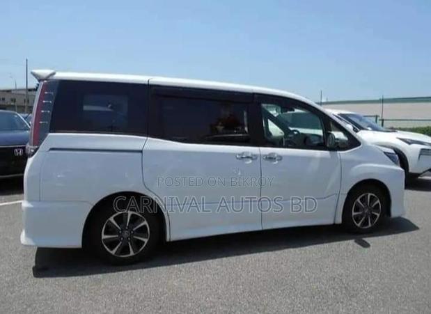 Toyota Noah SI WXB HYBRID 2021