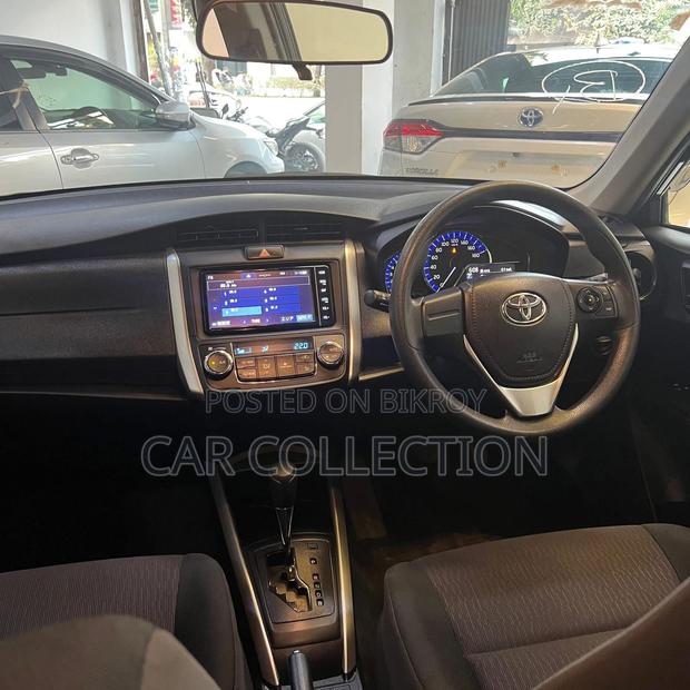 Toyota Fielder Ex Hybrid Black 2021