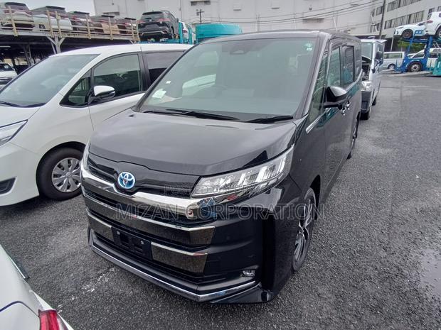 Toyota Noah SZ Package 2023