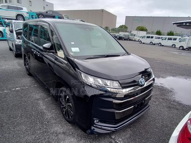 Toyota Noah SZ Package 2023