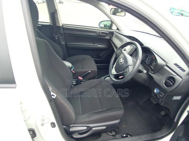 Toyota Axio ex hyb push 29000km 2020