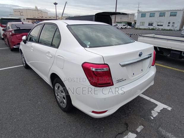 Toyota Axio ex hyb push 29000km 2020