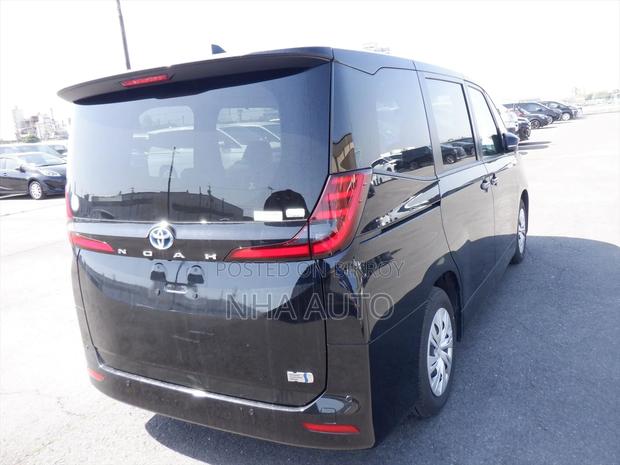 Toyota Noah X LIMITED 2022