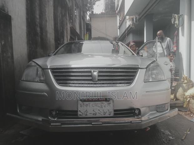 Toyota Premio 2002