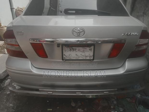 Toyota Premio 2002