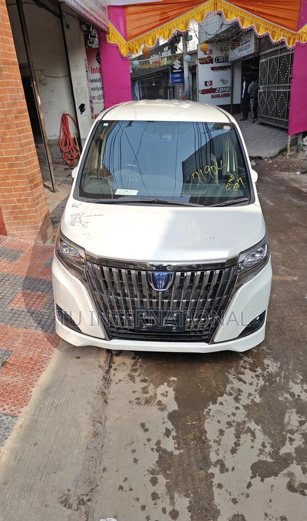Toyota Esquire PUSH GI PREMIUM-HV 2020