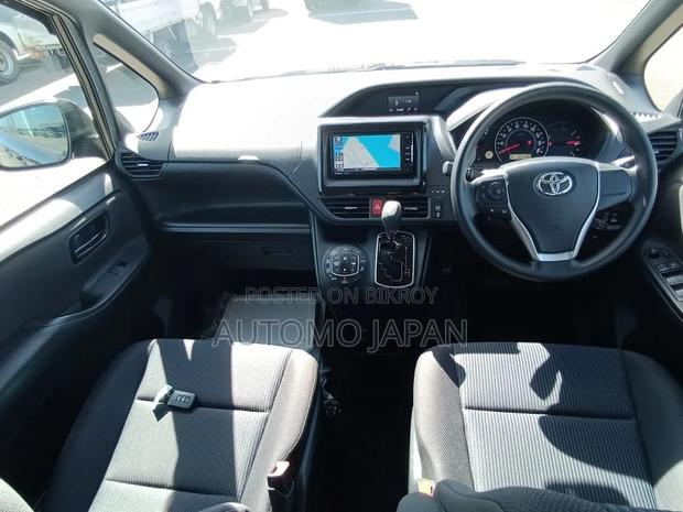 Toyota Noah X 2020