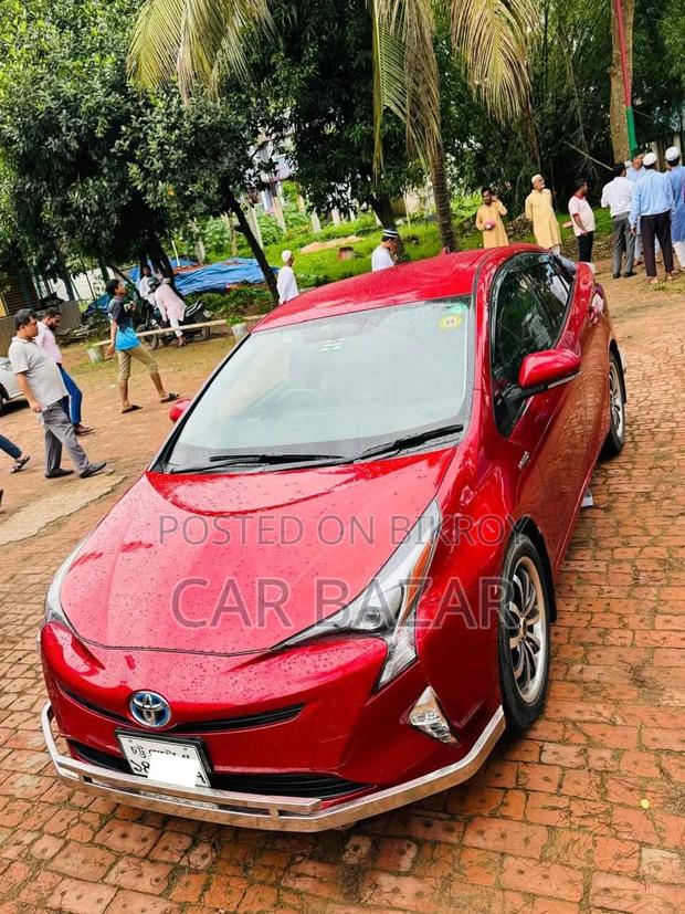 Toyota Prius S.Tourning.Selection 2016