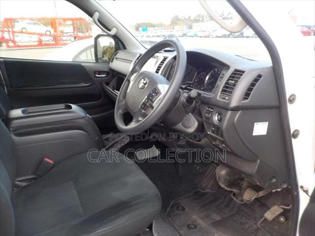 Toyota Hiace S GL DarkPrime Pearl 2022