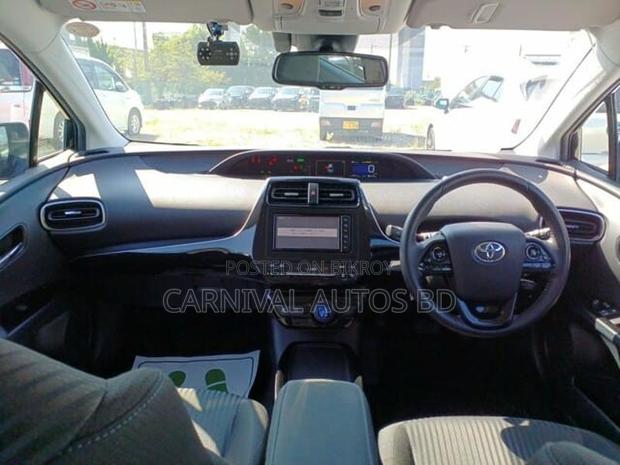 Toyota Prius A PACKAGE 2021