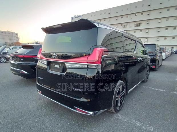 Toyota Alphard LEXUS LM300 FACELIFT 2020