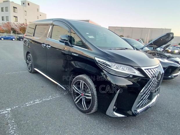 Toyota Alphard LEXUS LM300 FACELIFT 2020
