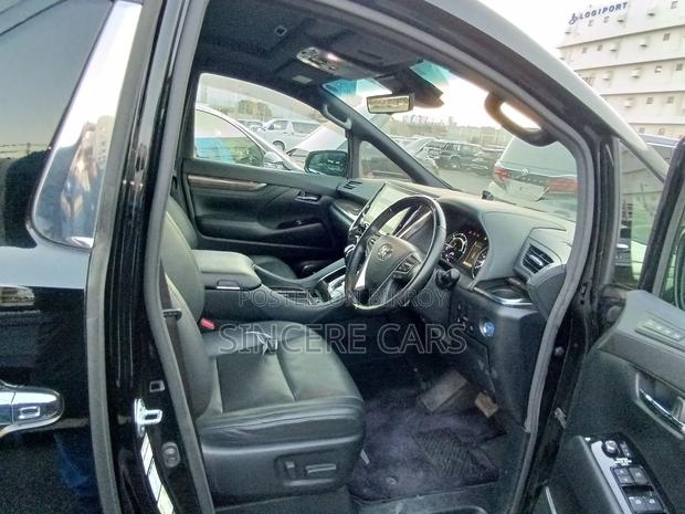 Toyota Alphard LEXUS LM300 FACELIFT 2020