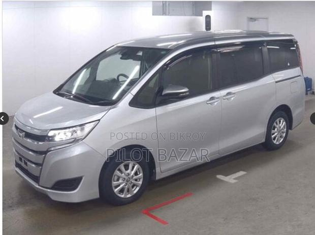 Toyota Noah X Pkg 2020
