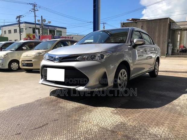 Toyota Axio Hybrid EX 2021