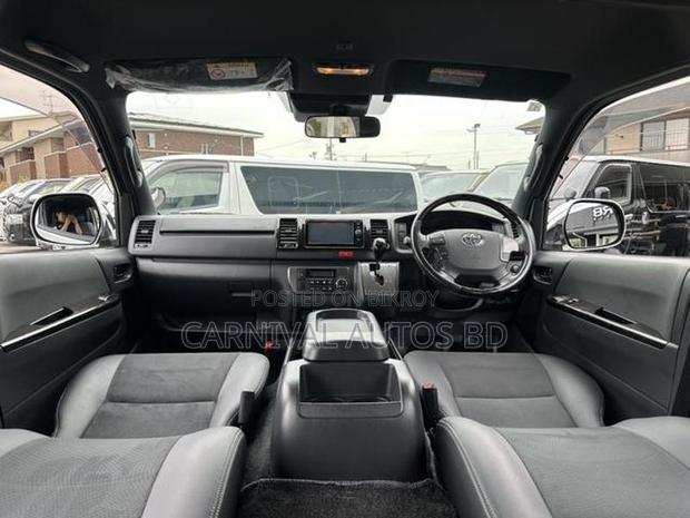 Toyota Hiace SUPER GL DARK PRIME 2020