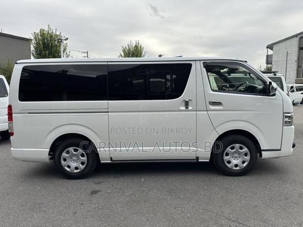 Toyota Hiace SUPER GL DARK PRIME 2020