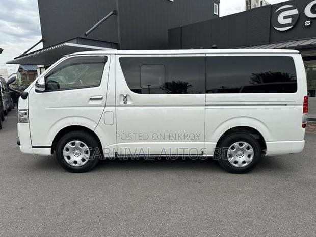 Toyota Hiace SUPER GL DARK PRIME 2020